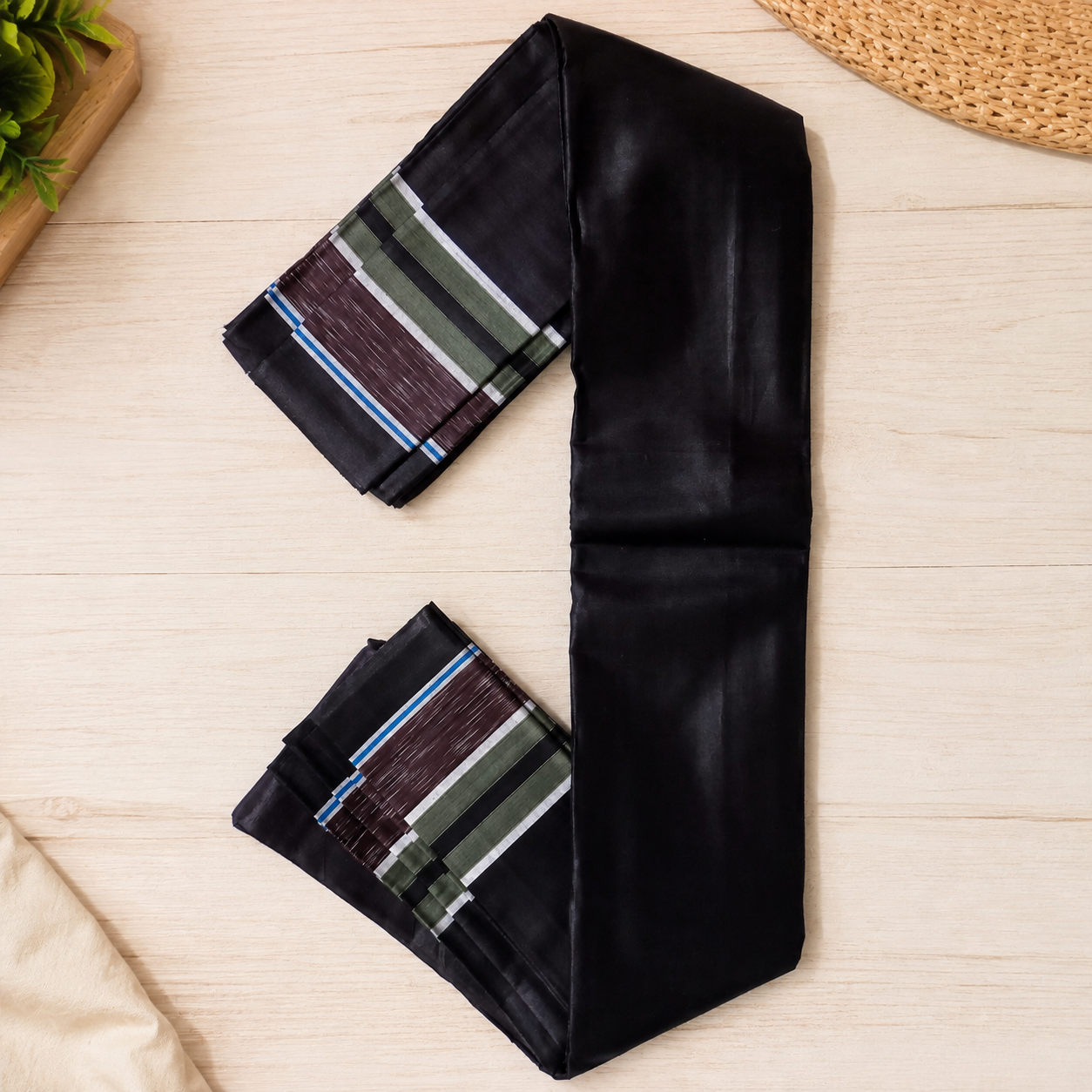 Samaruchi Classic Black Lungi